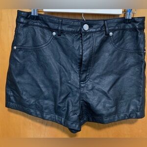 Forever 21 Black Shorts Faux Leather High Waist Hot Pants Women’s Large NWOT